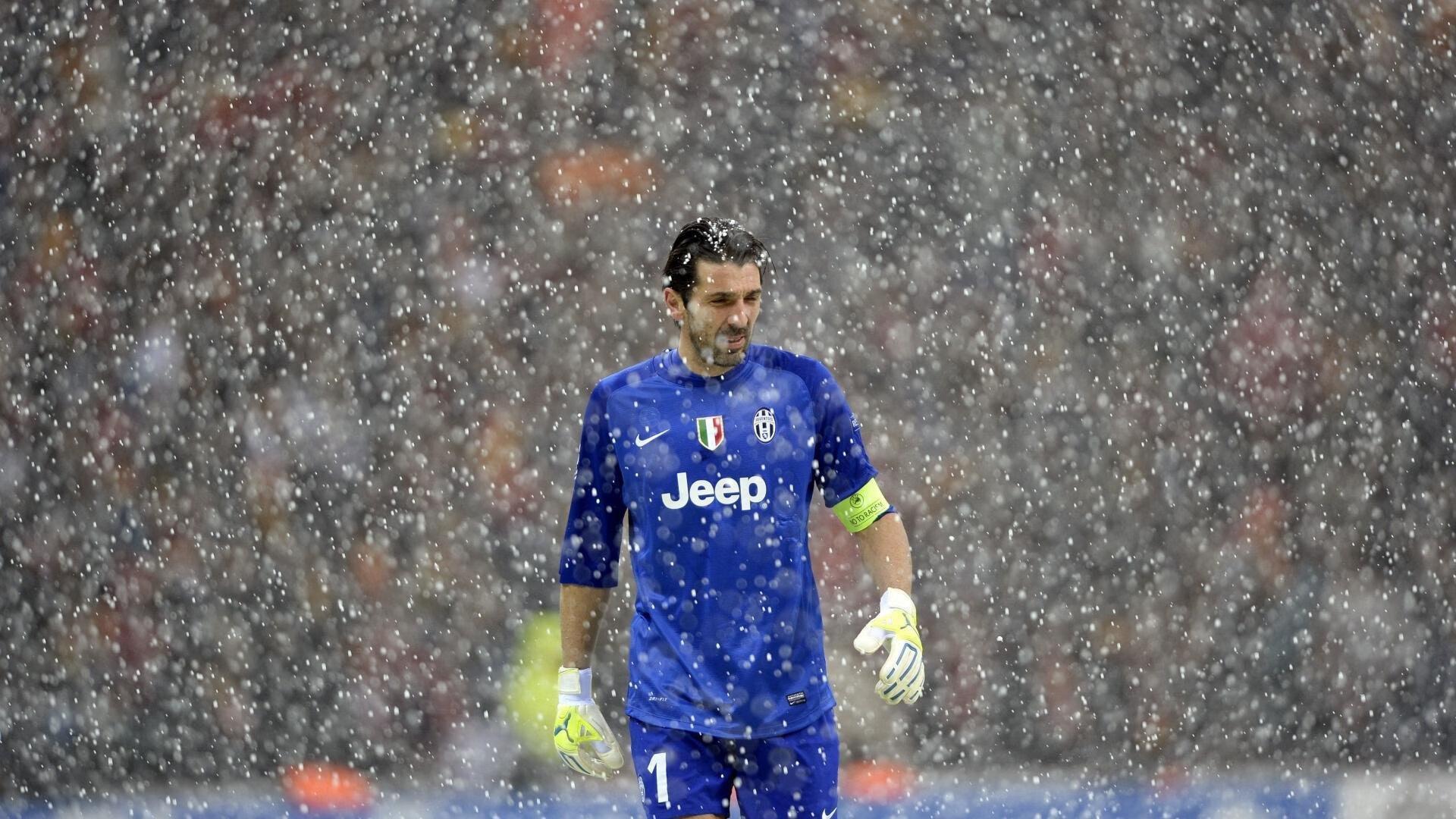 中国短道速滑队世界杯分站赛斩获两金一银 新秀老将齐发威